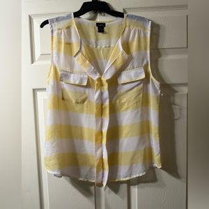 Rue 21 Top Yellow and White Size XL